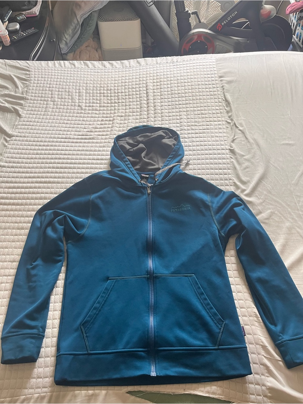 Patagonia hoodie men’s medium